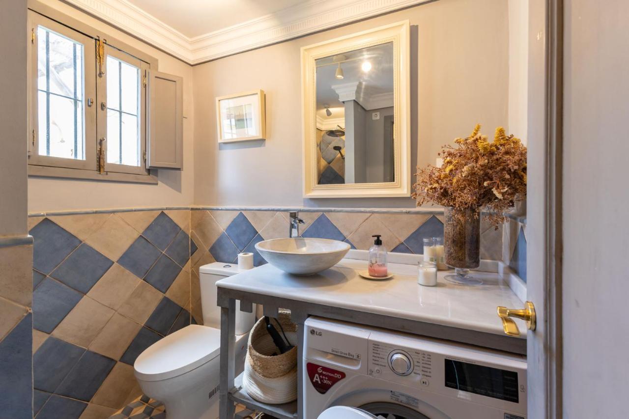 דירות סביליה Champion Duplex Terrace And Garage Old Town 6 Pax מראה חיצוני תמונה