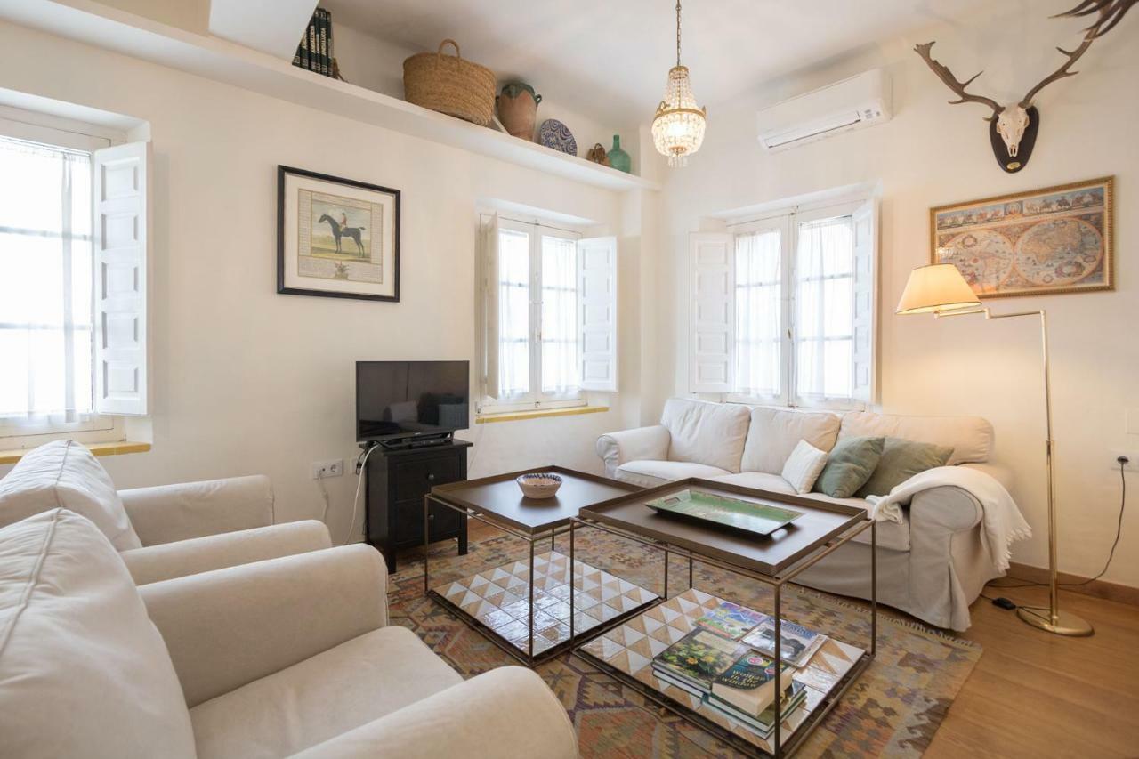 דירות סביליה Champion Duplex Terrace And Garage Old Town 6 Pax מראה חיצוני תמונה